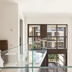 Elegant Loft With Balcony! Milan